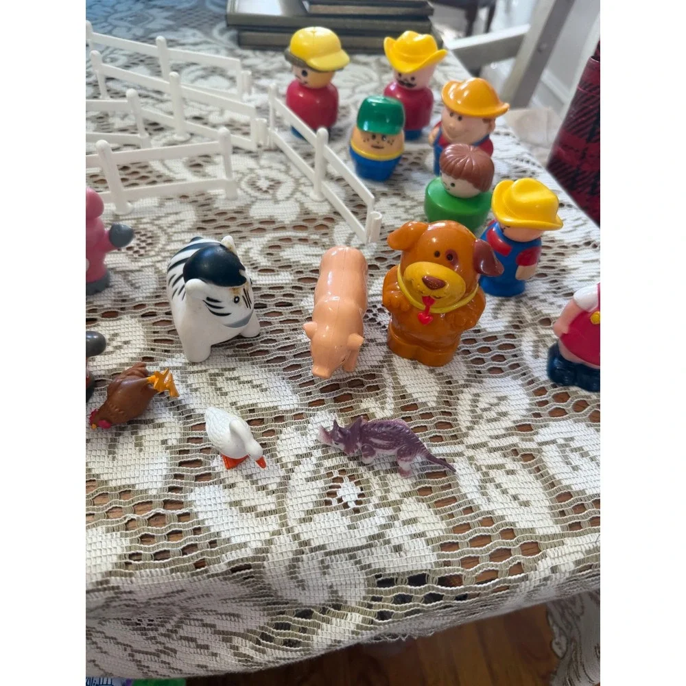 Fisher Price Little People Vintage Farm Zoo Animal Lot Figures Tractor Fence
